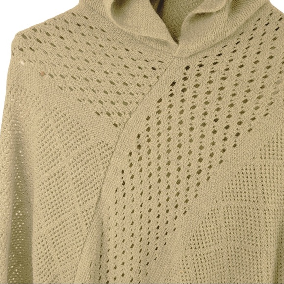 Be Clever, OS, tan, women’s knit, fringed, midi hooded poncho. NWT. - Picture 3 of 5